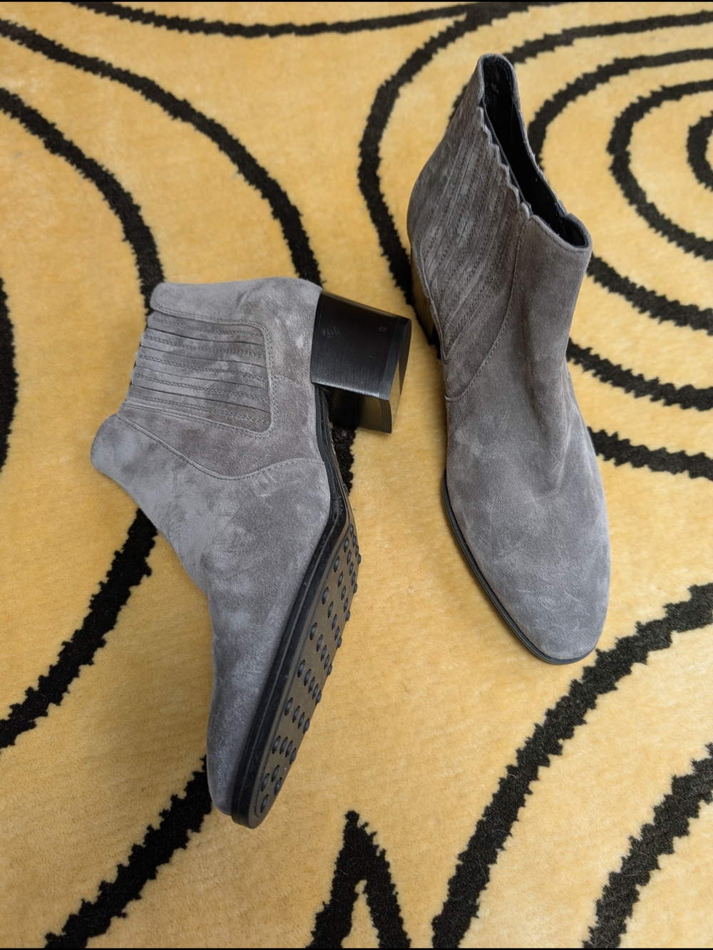 Tod's Grey Suede Ankle Booties with Block Heel 8 38.5